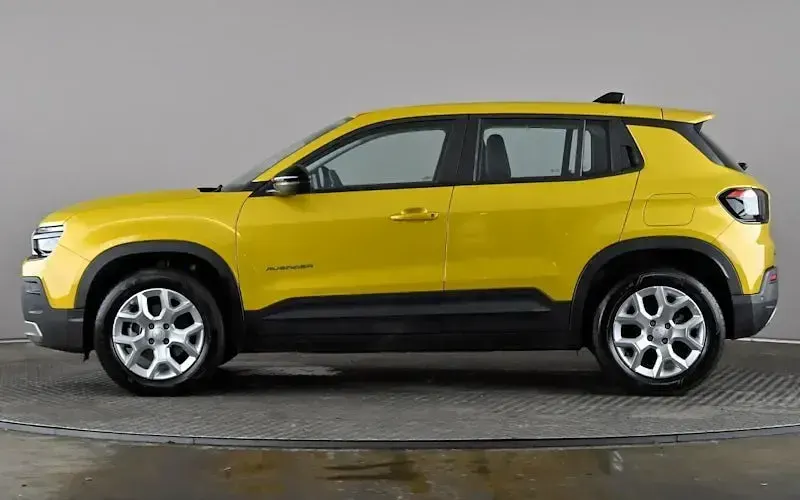 Used Jeep Avenger Altitude 114 kW (156 HP) 2024 Yellow SUV