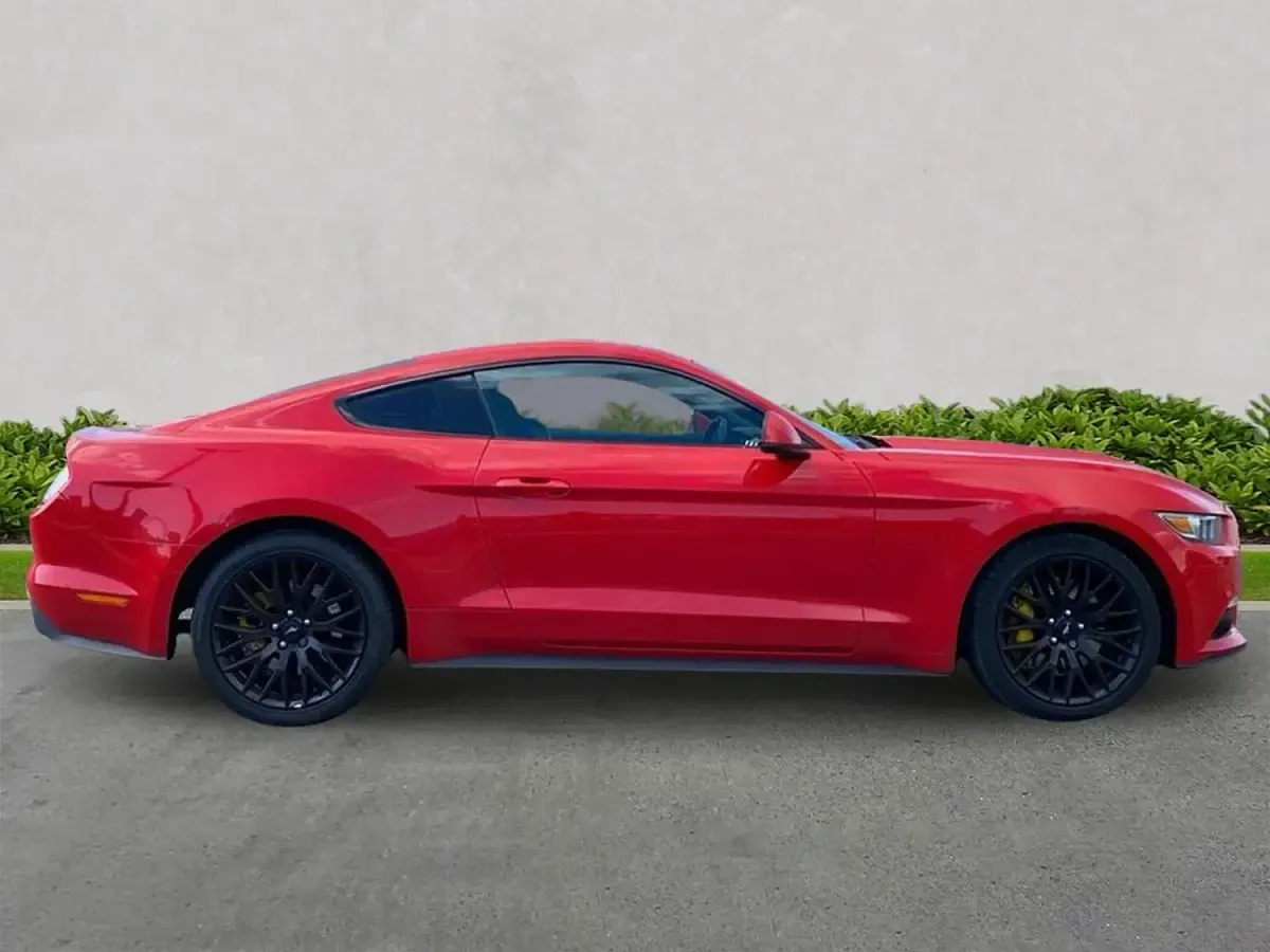 Second-hand Ford Mustang Fastback 317 CP (233 kW) 2018 Roșu Coupe