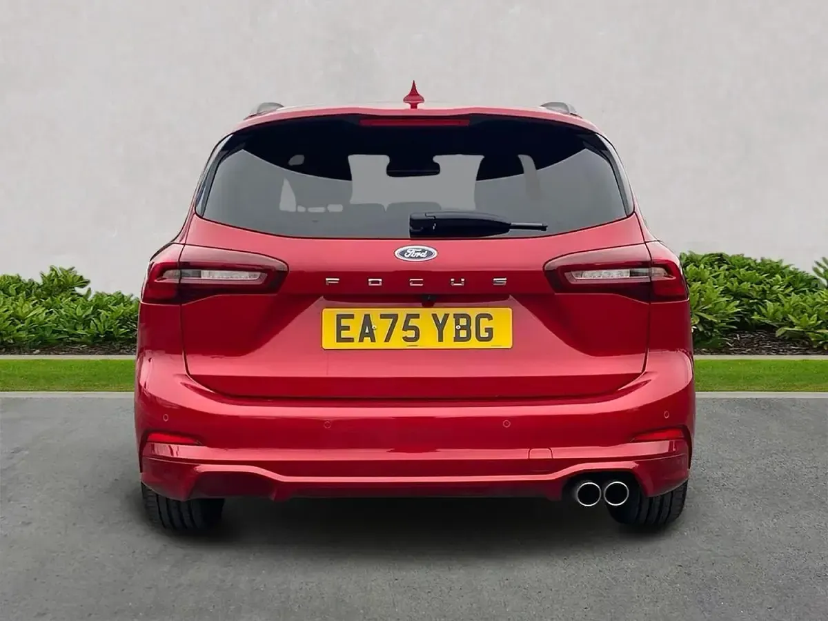 New Ford Focus ST-Line 155 HP (114 kW) 2025 Red Estate