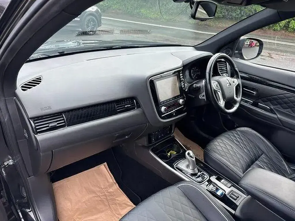 Used Mitsubishi Outlander P-HEV 2020 Black SUV