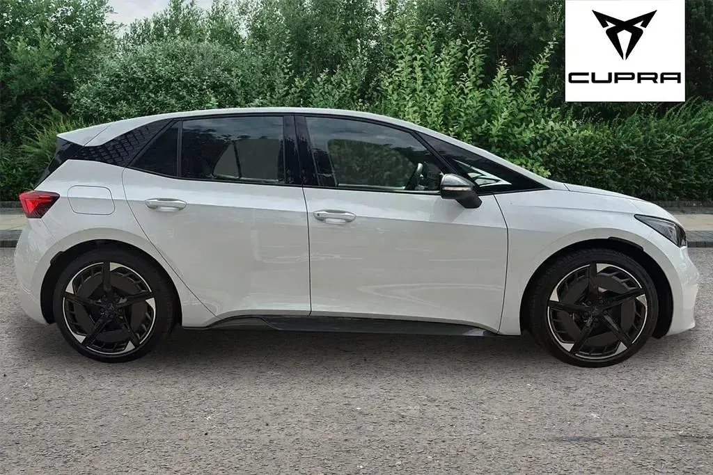 Used Cupra Born e-Boost 169 kW (231 HP) 2026 White Hatchback