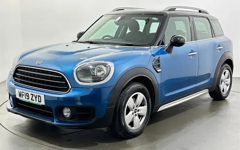 Used Mini Cooper Classic 136 HP (100 kW) 2019 Blue Hatchback