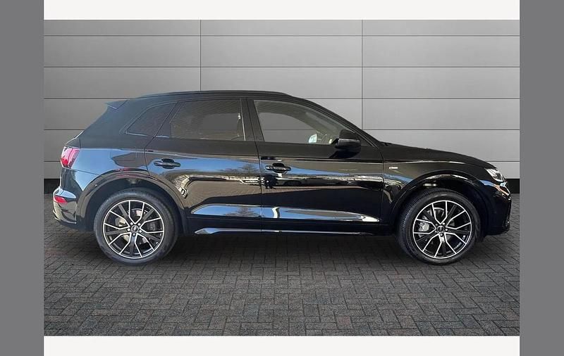 Used Audi Q5 Premium 265 HP (194 kW) 2023 Silver SUV