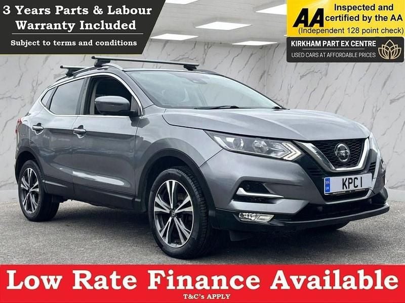 Grey Used 2018 Nissan Qashqai N-Connecta SUV | £9,995 (Good price) - Image 1/4