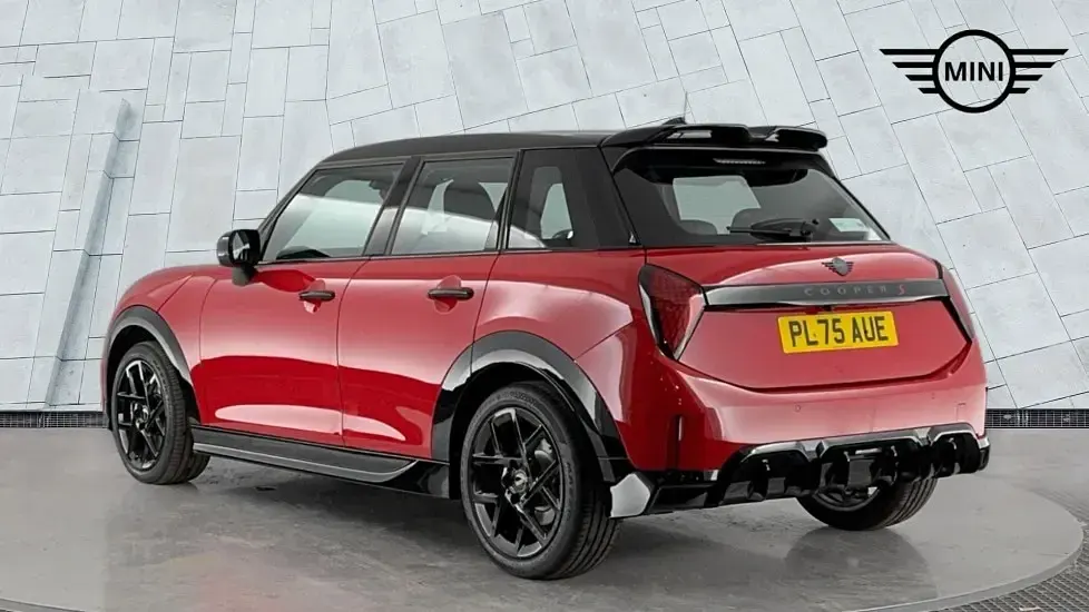 Used Mini Cooper S Hatch 201 HP (147 kW) 2026 Red Hatchback