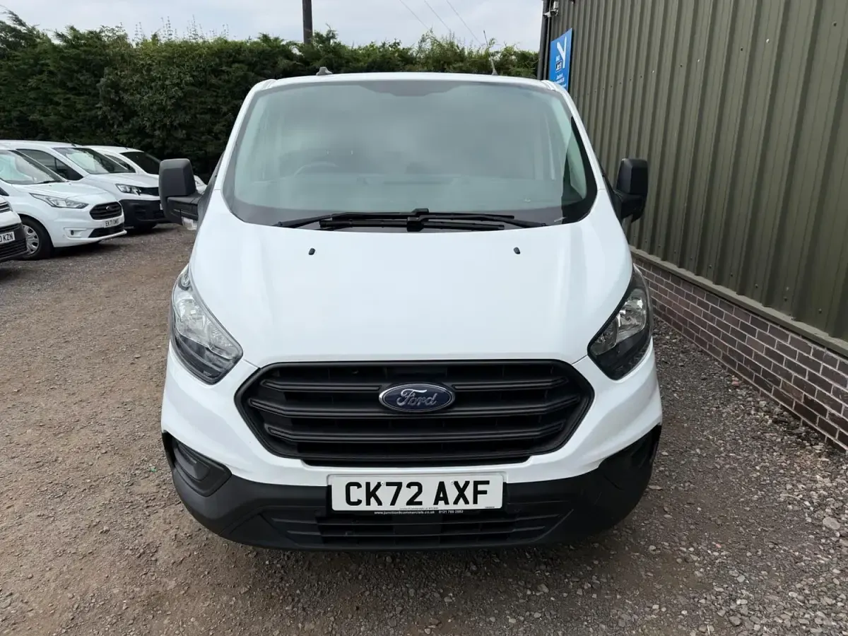 Used Ford Transit Custom 130 HP (95 kW) 2022 White Van