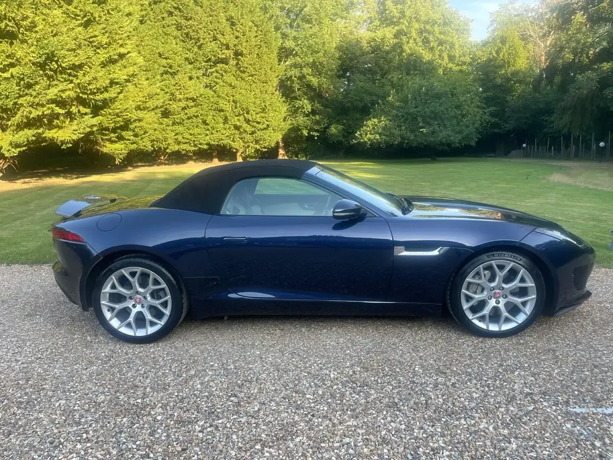 Used Jaguar F-Type Supercharged 380 HP (279 kW) 2016 Blue Cabriolet
