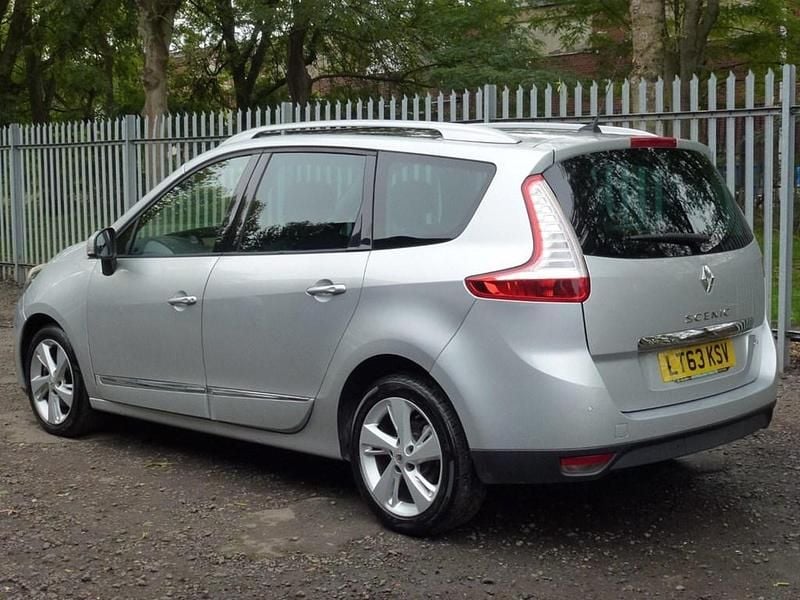 Used Renault Grand Scénic III Dynamique 2013 Silver metallic MPV