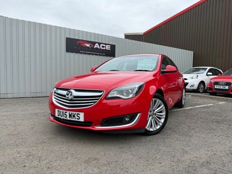 Red Used 2015 Vauxhall Insignia Design Edition Hatchback | £4,795 (Fair price) - Image 1/4
