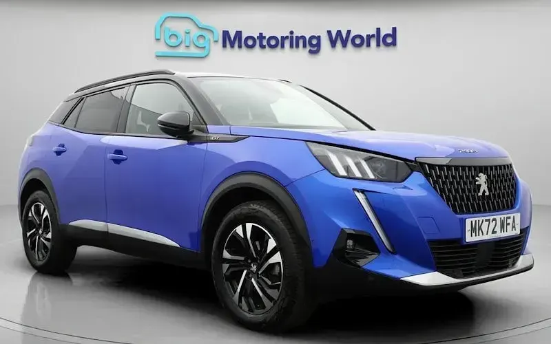 Second-hand Peugeot 2008 GT 131 CP (96 kW) 2022 SUV