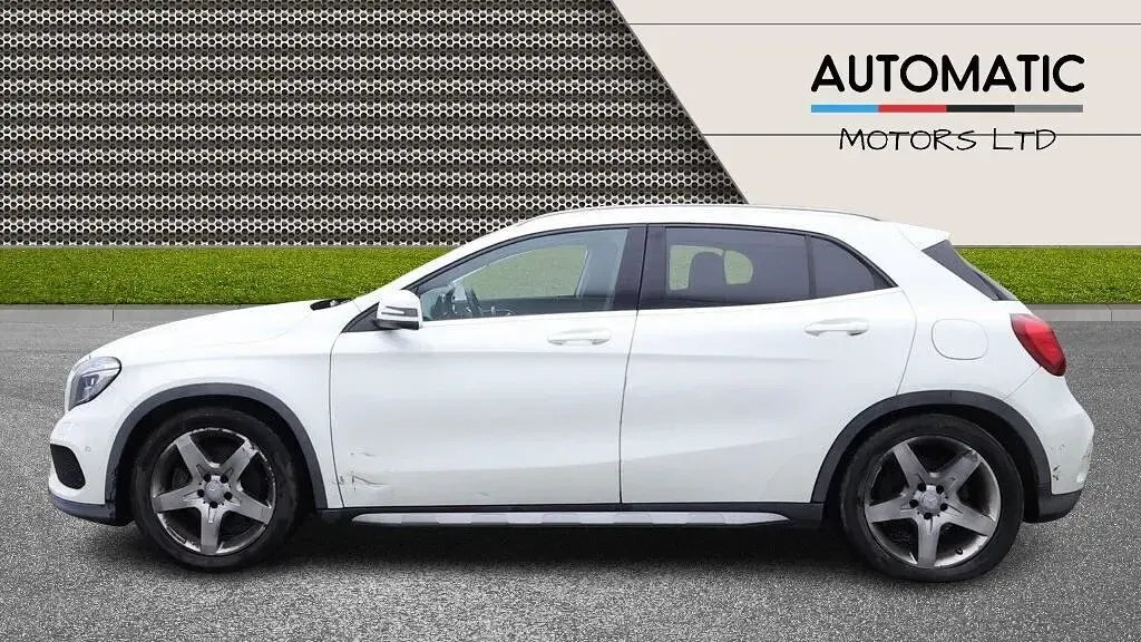 Used Mercedes GLA220 AMG line 170 HP (125 kW) 2014 White SUV