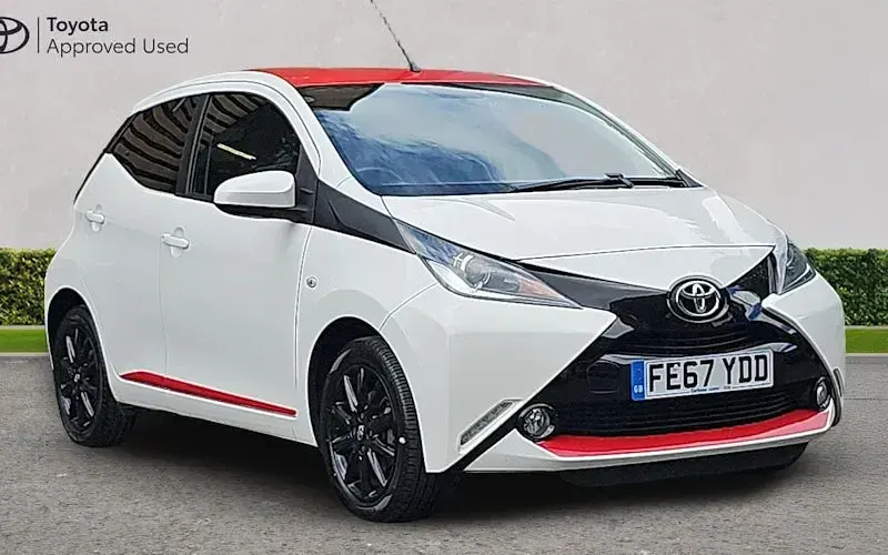 Used Toyota Aygo x-press 69 HP (50 kW) 2017 Hatchback