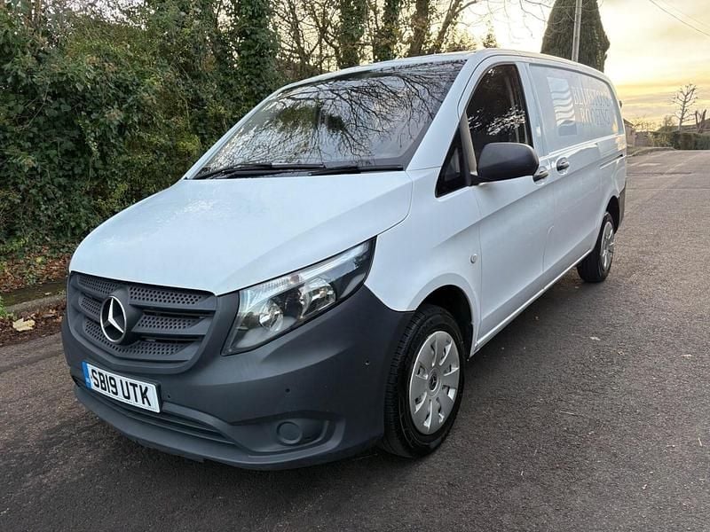 White Used 2019 Mercedes Vito Van | £8,999 (Fair price) - Image 1/4