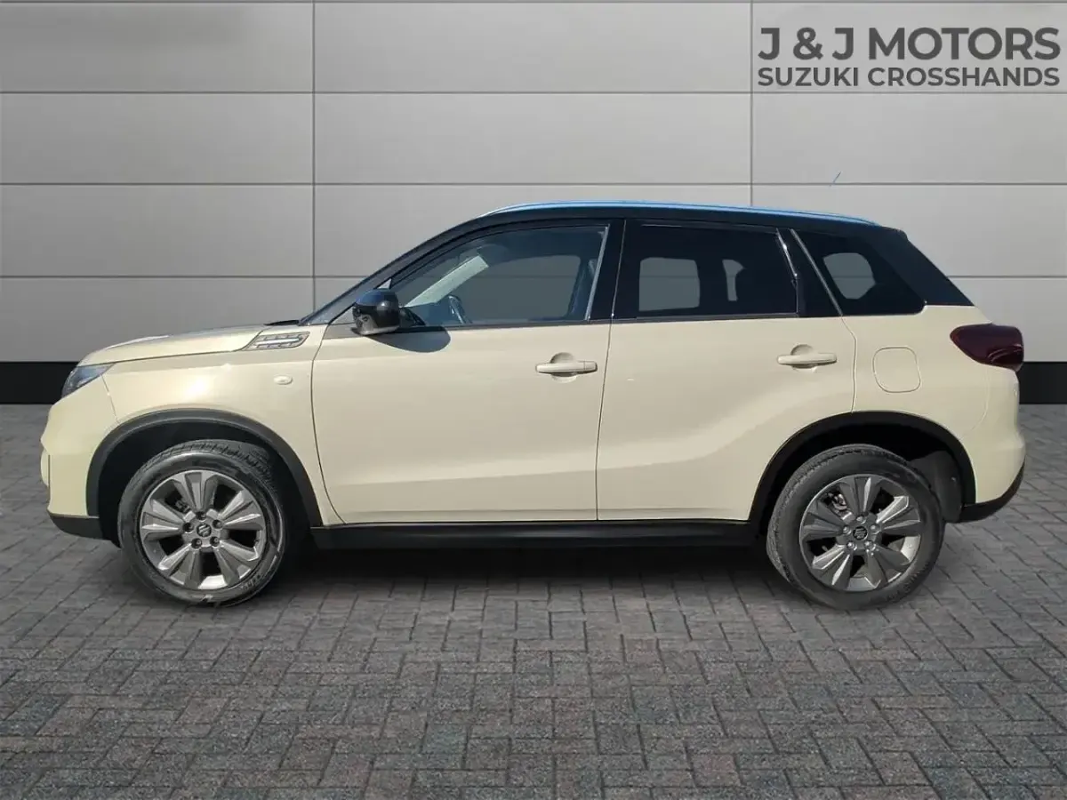 Used Suzuki Vitara SZ-T 129 HP (94 kW) 2021 Cream SUV