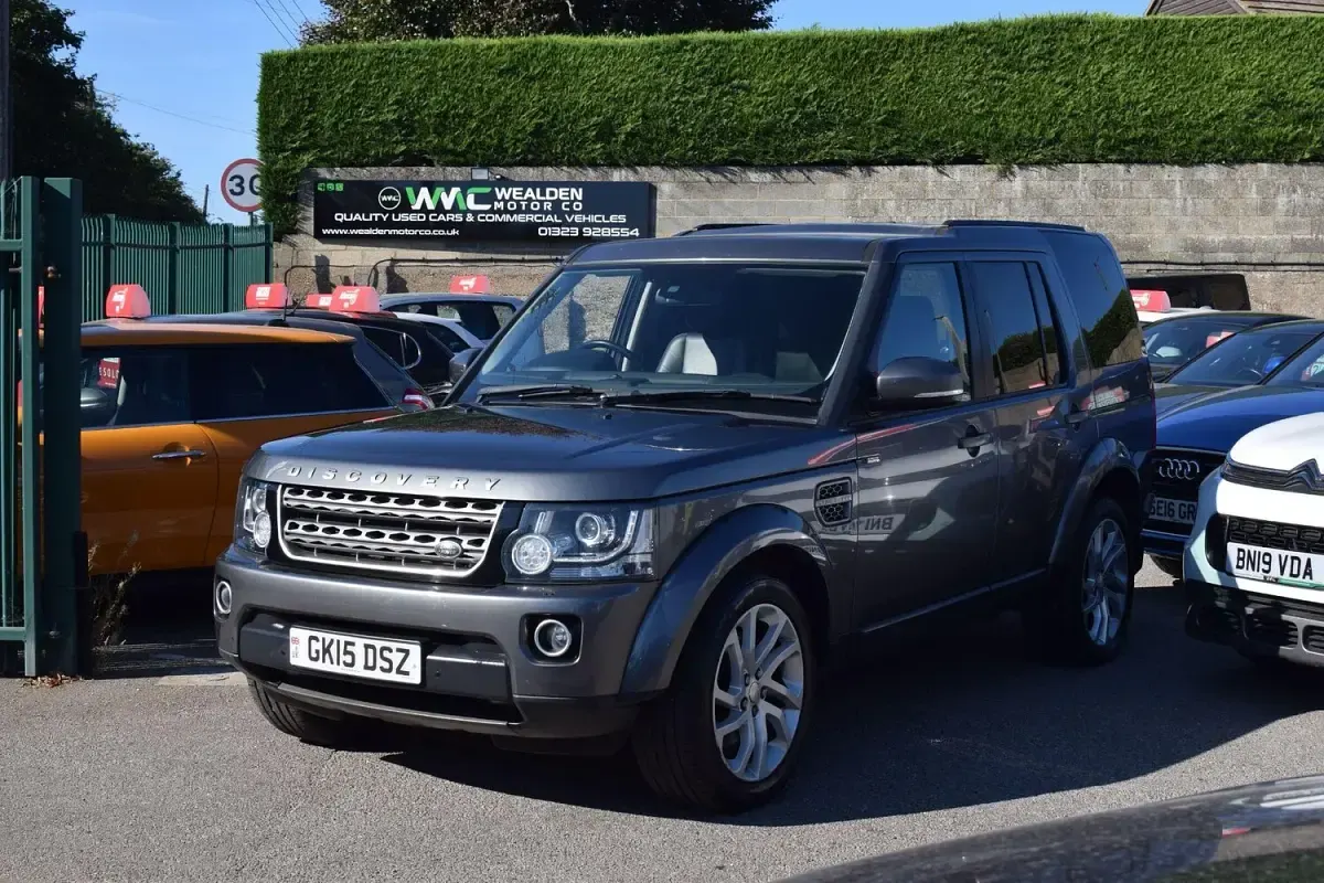 Used Land Rover Discovery 255 HP (187 kW) 2015 Grey SUV