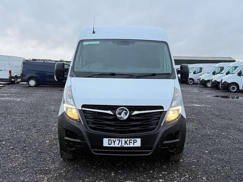 Second-hand Vauxhall Movano Edition 135 CP (99 kW) 2021 Alb Monovolum