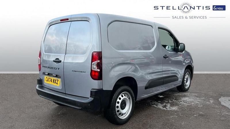 Used Peugeot Partner 129 HP (94 kW) 2024 Grey MPV