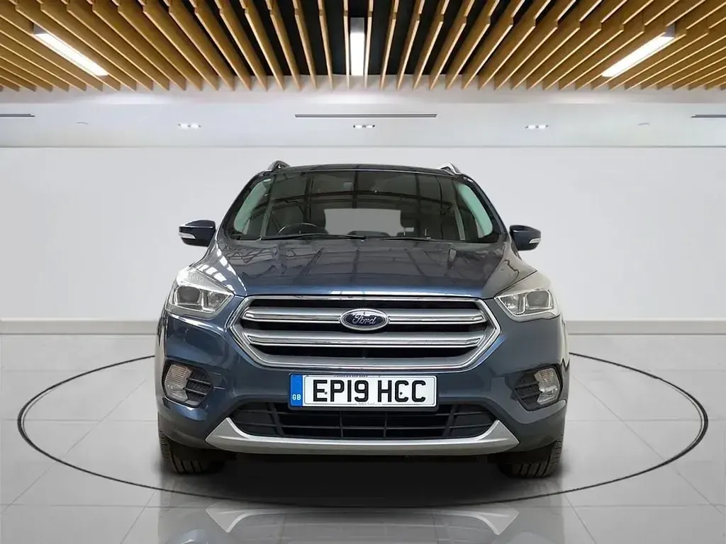 Usado Ford Kuga Titanium 150 CV (110 kW) 2019 Azul SUV