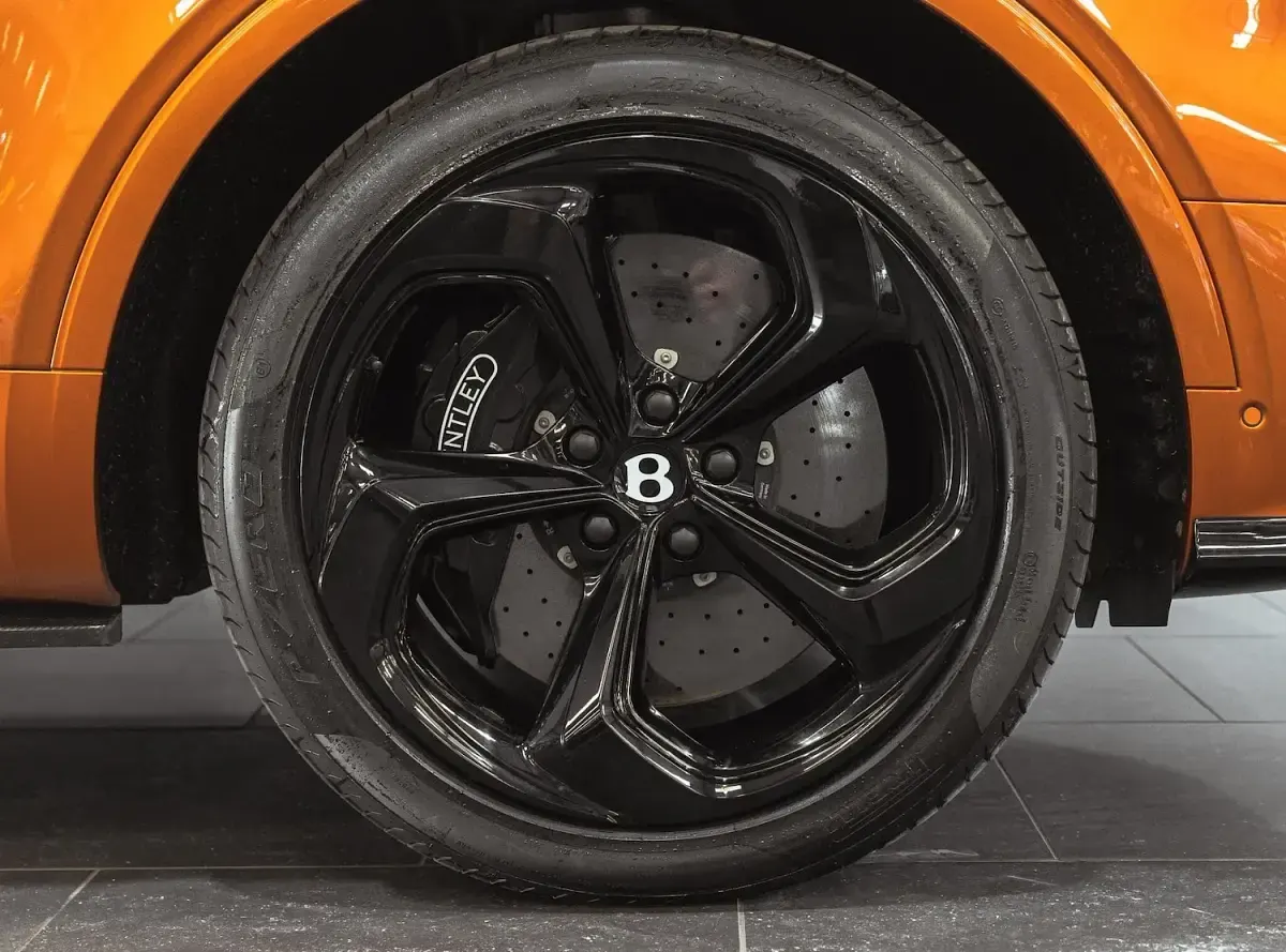 Used Bentley Bentayga 2022 Orange SUV