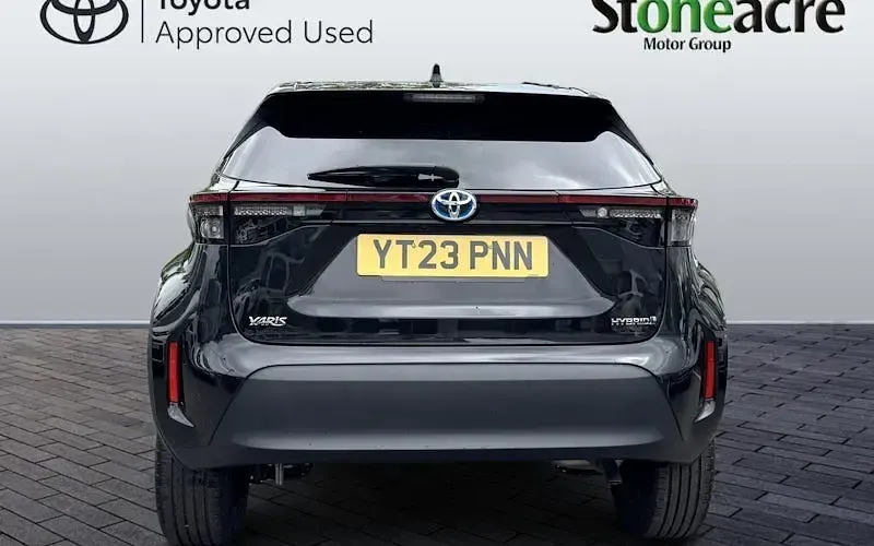 Used Toyota Yaris Hybrid Design 116 HP (85 kW) 2026 Estate