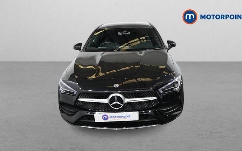 Usado Mercedes CLA200 AMG Line Premium Plus 163 HP (119 kW) 2022 Preto Coupé