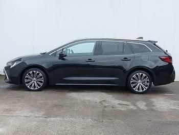 Used Toyota Corolla 122 HP (89 kW) 2023 Black Estate