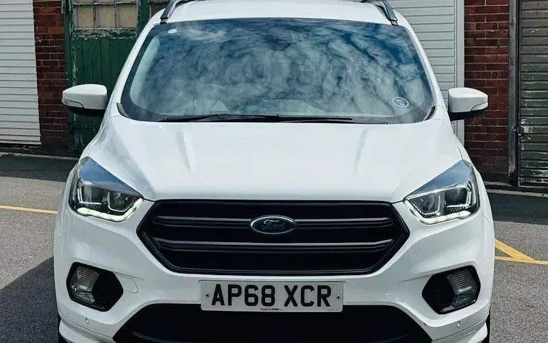 Used Ford Kuga ST-Line 120 HP (88 kW) 2019 White SUV