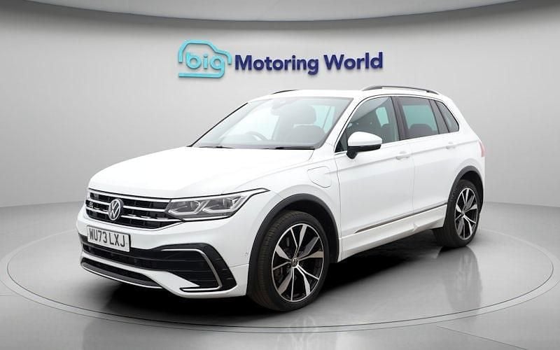 Used VW Tiguan R-line 245 HP (180 kW) 2023 White SUV