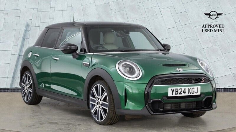 Green Used 2024 Mini Cooper S Exclusive Hatchback | £26,690 (A bit pricey) - Image 1/4