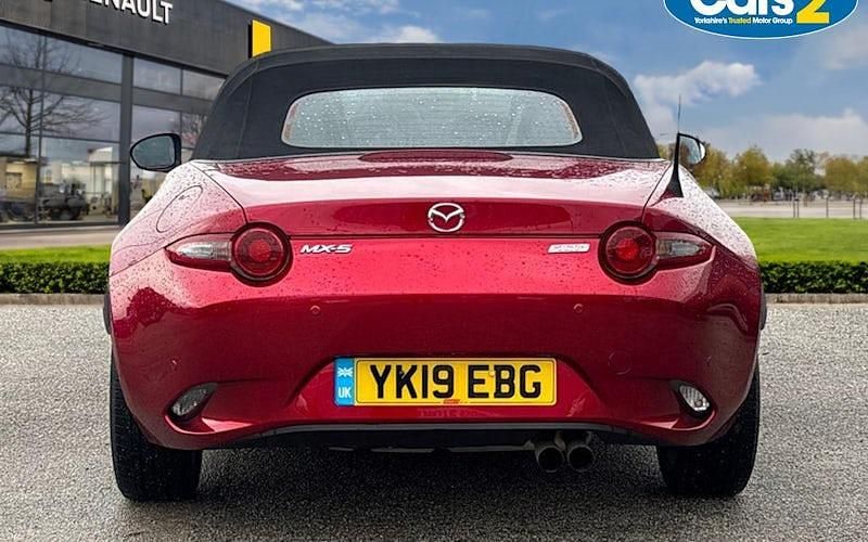 Used Mazda MX5 Inclusive 184 HP (135 kW) 2019 Red Cabriolet