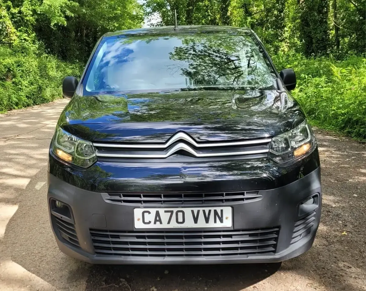 Used Citroën Berlingo Start 75 HP (55 kW) 2021 Black MPV