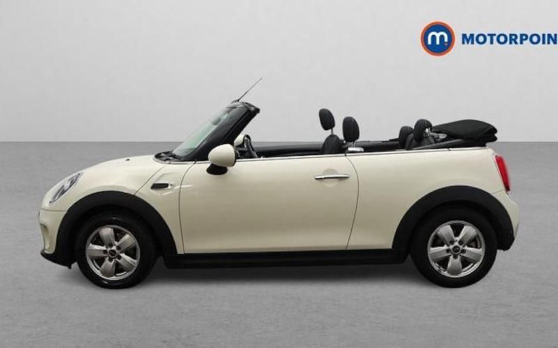 Used Mini Cooper Cabriolet 136 HP (100 kW) 2018 White Cabriolet