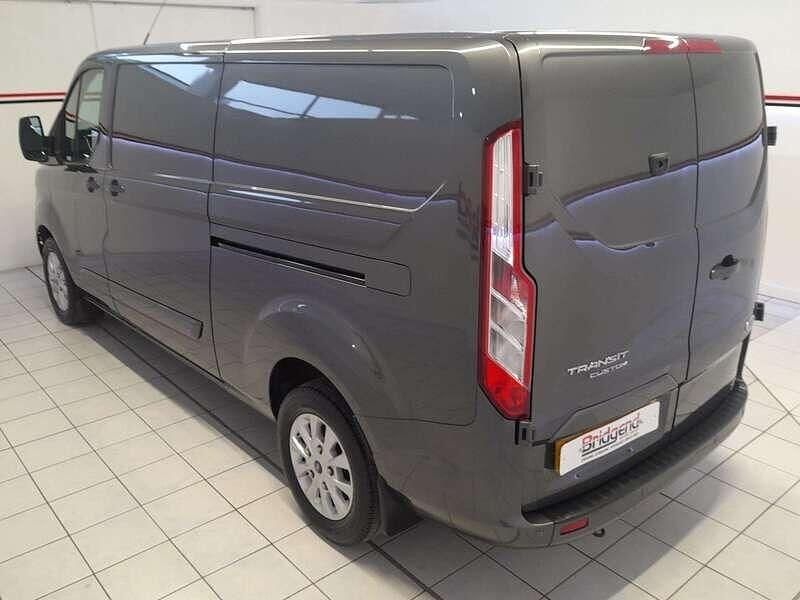 Used Ford Transit Custom Limited 130 HP (95 kW) 2023 Grey Van