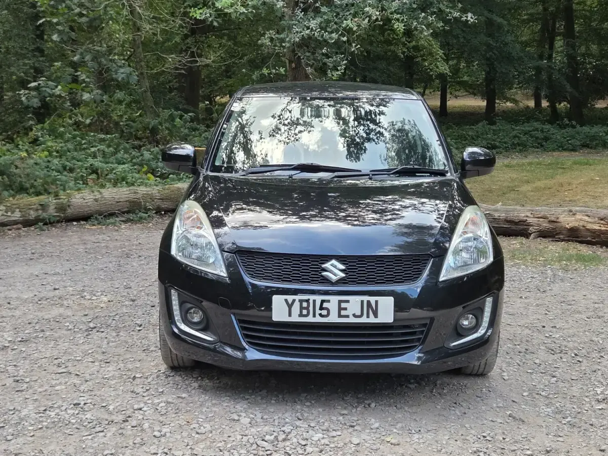 Used Suzuki Swift 94 HP (69 kW) 2015 Black Hatchback