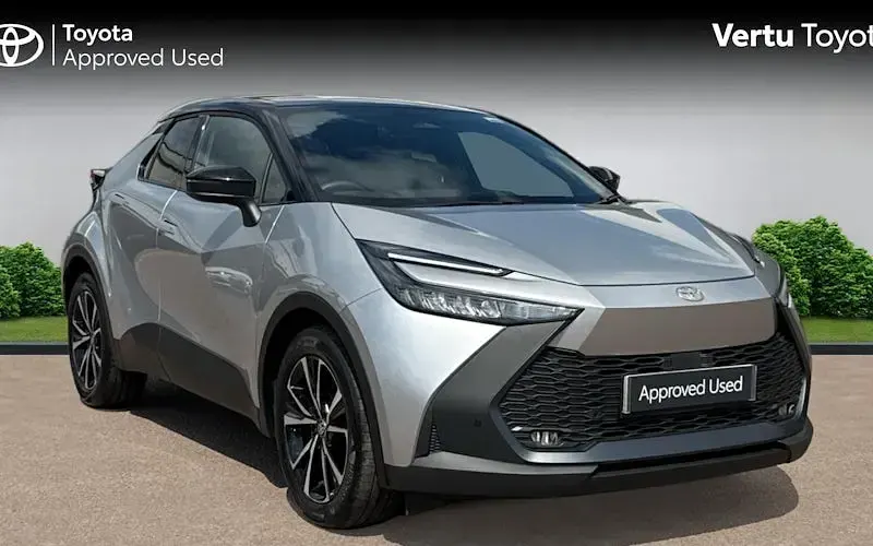 Used Toyota C-HR Design 140 HP (102 kW) 2026 SUV