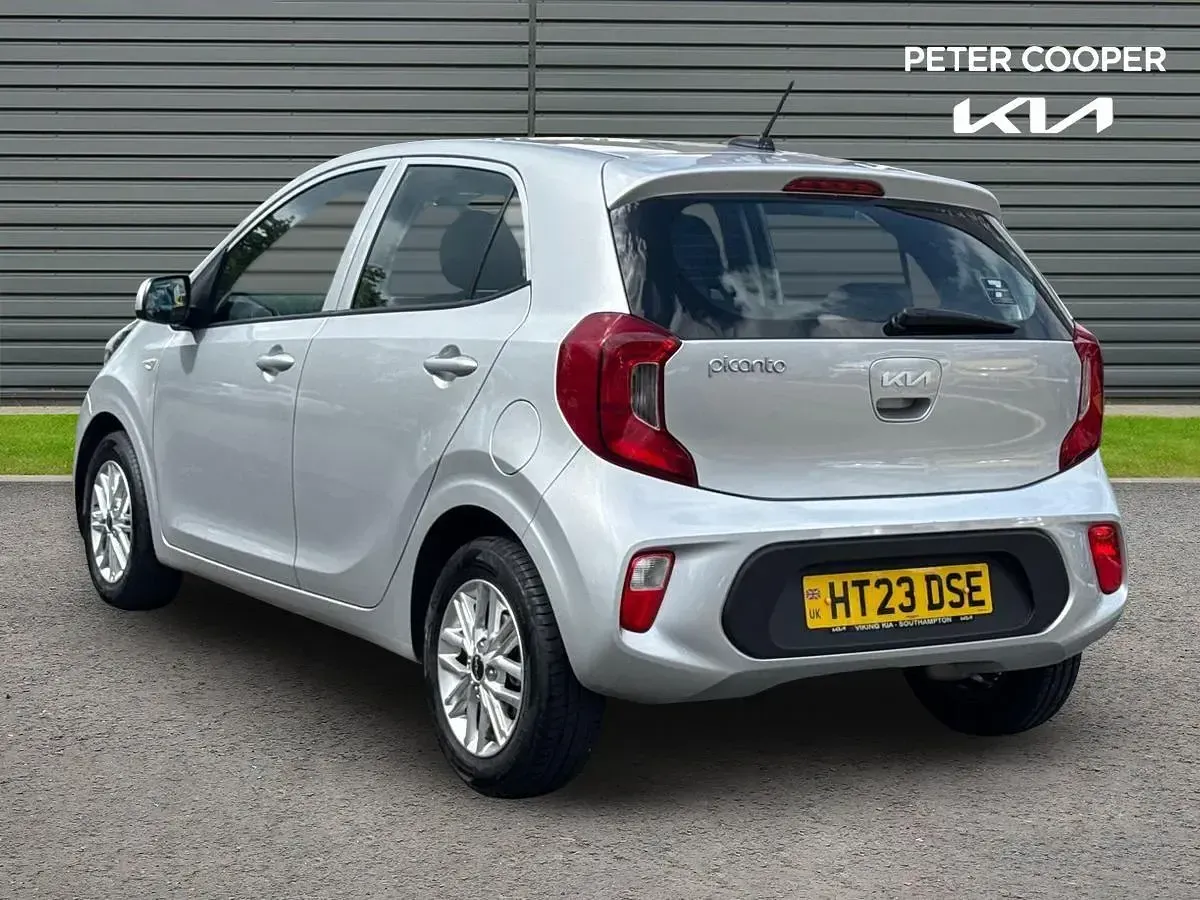 Used Kia Picanto 66 HP (48 kW) 2023 Silver Hatchback