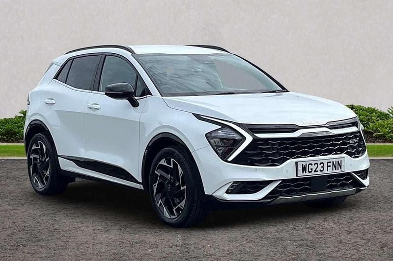 White Used 2023 Kia Sportage 4 SUV | £26,375 (Good price) - Image 1/4