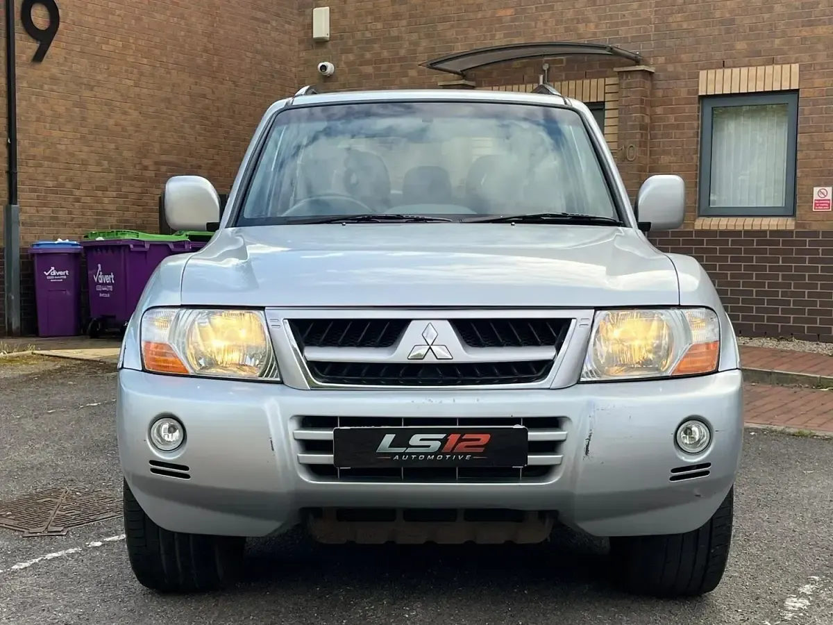 Used Mitsubishi Shogun Warrior 2006 Silver SUV