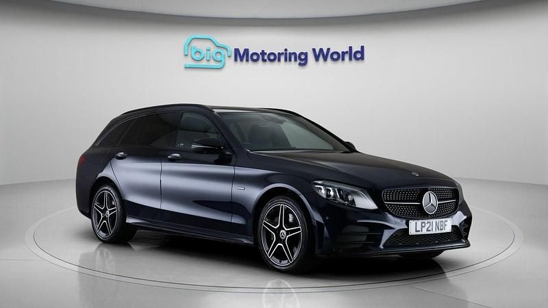 Used Mercedes C300 AMG line 245 HP (180 kW) 2021 Blue Estate