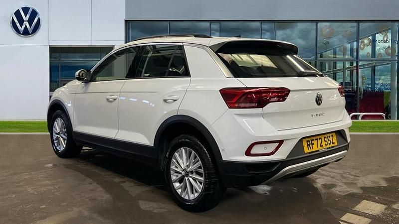 Used VW T-Roc Life 150 HP (110 kW) 2023 Pure white SUV