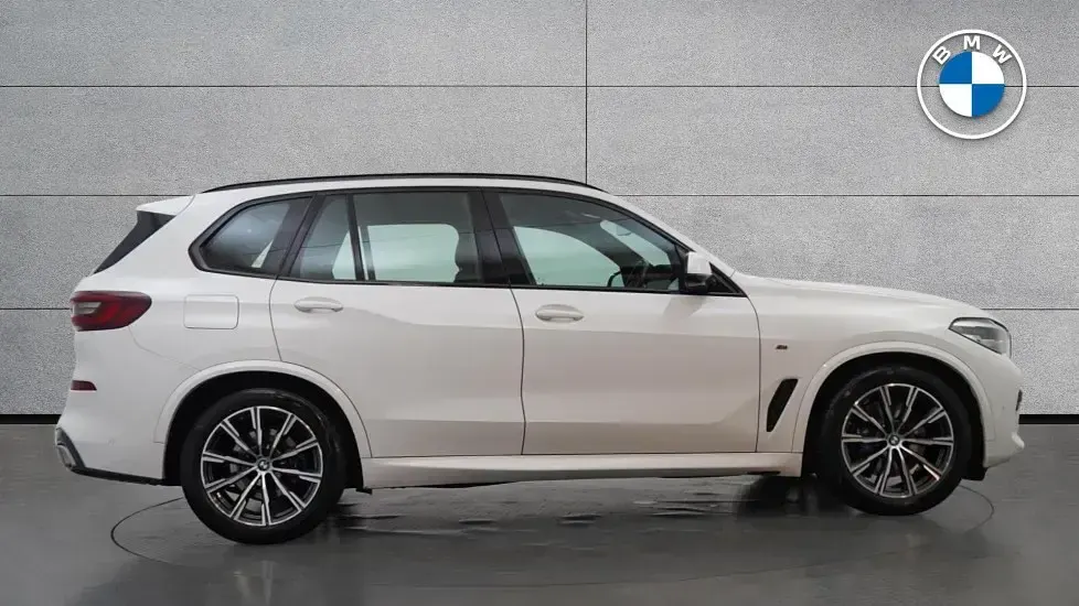 Used BMW X5 M Sport 282 HP (207 kW) 2022 White SUV
