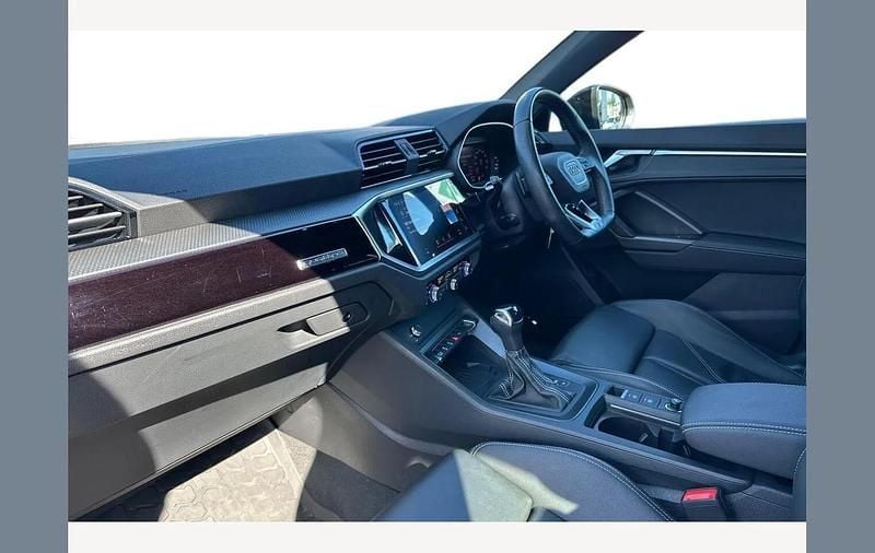 Used Audi Q3 Black Edition 190 HP (139 kW) 2024 Grey SUV