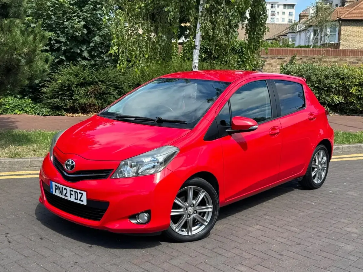 Used Toyota Yaris SR 2012 Red Hatchback