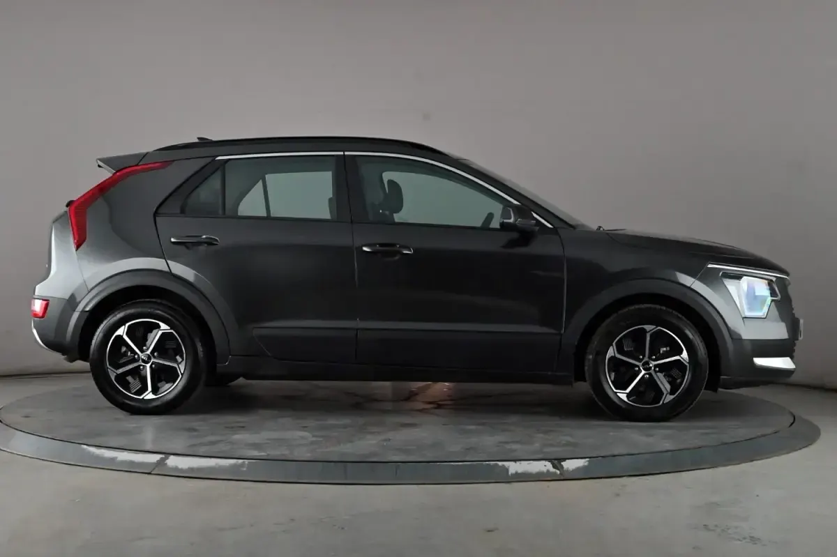 Gebraucht Kia Niro 2025 Grau SUV