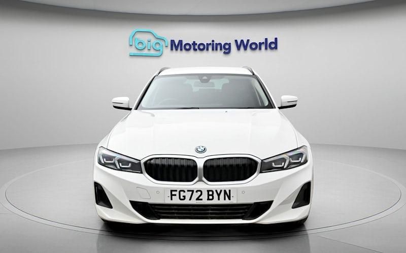 Used BMW 330e Sport Line 292 HP (214 kW) 2024 Estate