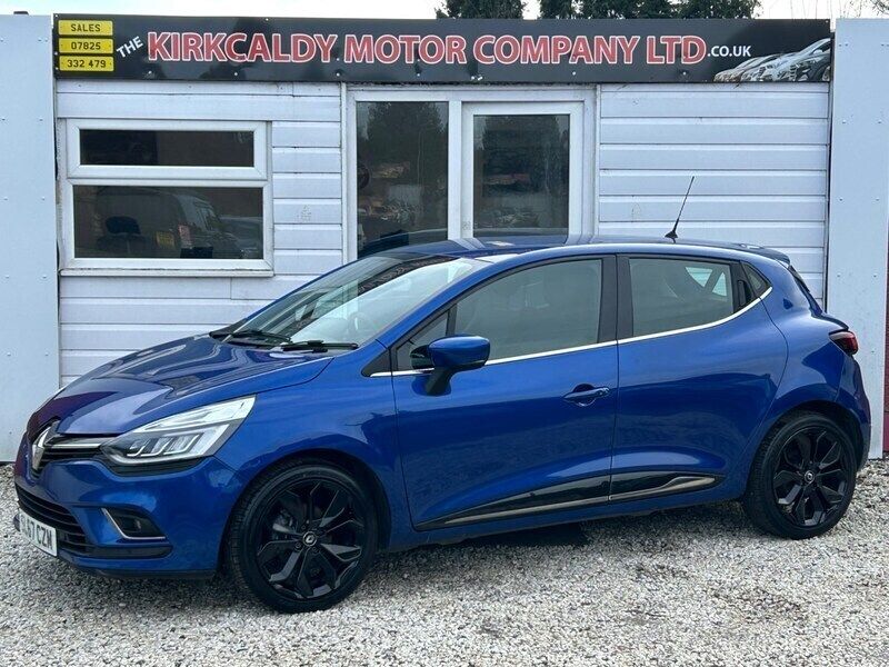Blue Used 2018 Renault Clio IV Signature Hatchback | £7,250 (Fair price) - Image 1/4