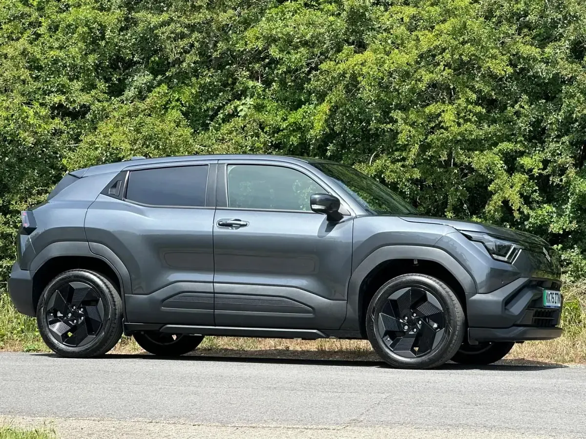 New Suzuki Vitara 127 kW (174 HP) 2025 Grey SUV