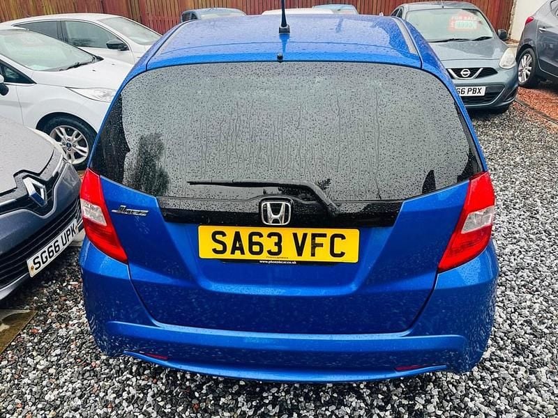 Used Honda Jazz ES 2013 Blue Hatchback