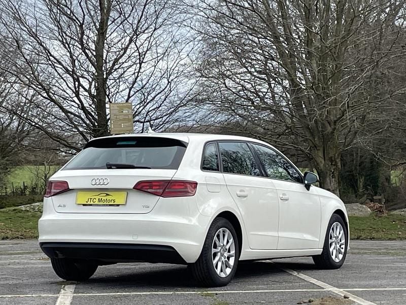 Used Audi A3 Business 2015 White Hatchback