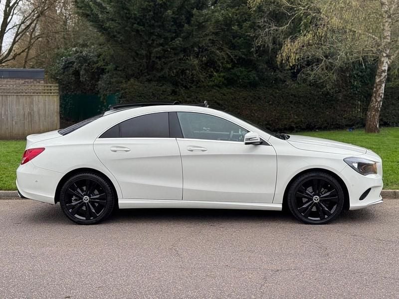 Used Mercedes CLA220 2018 White Sedan